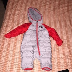 Baby snowsuit excellent condition size 6 months Nike